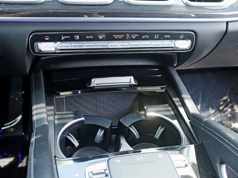 Used 2020 Mercedes-Benz GLE 350 4MATIC image 31