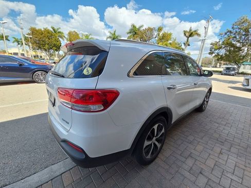 Used 2018 Kia Sorento EX w/ EX Advanced Touring Package image 10