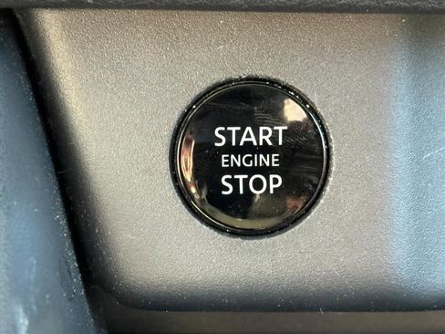 Used 2024 Nissan Rogue Platinum w/ Platinum Premium Package image 12