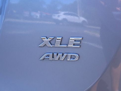Certified 2018 Toyota RAV4 XLE AWD/4WD image 27