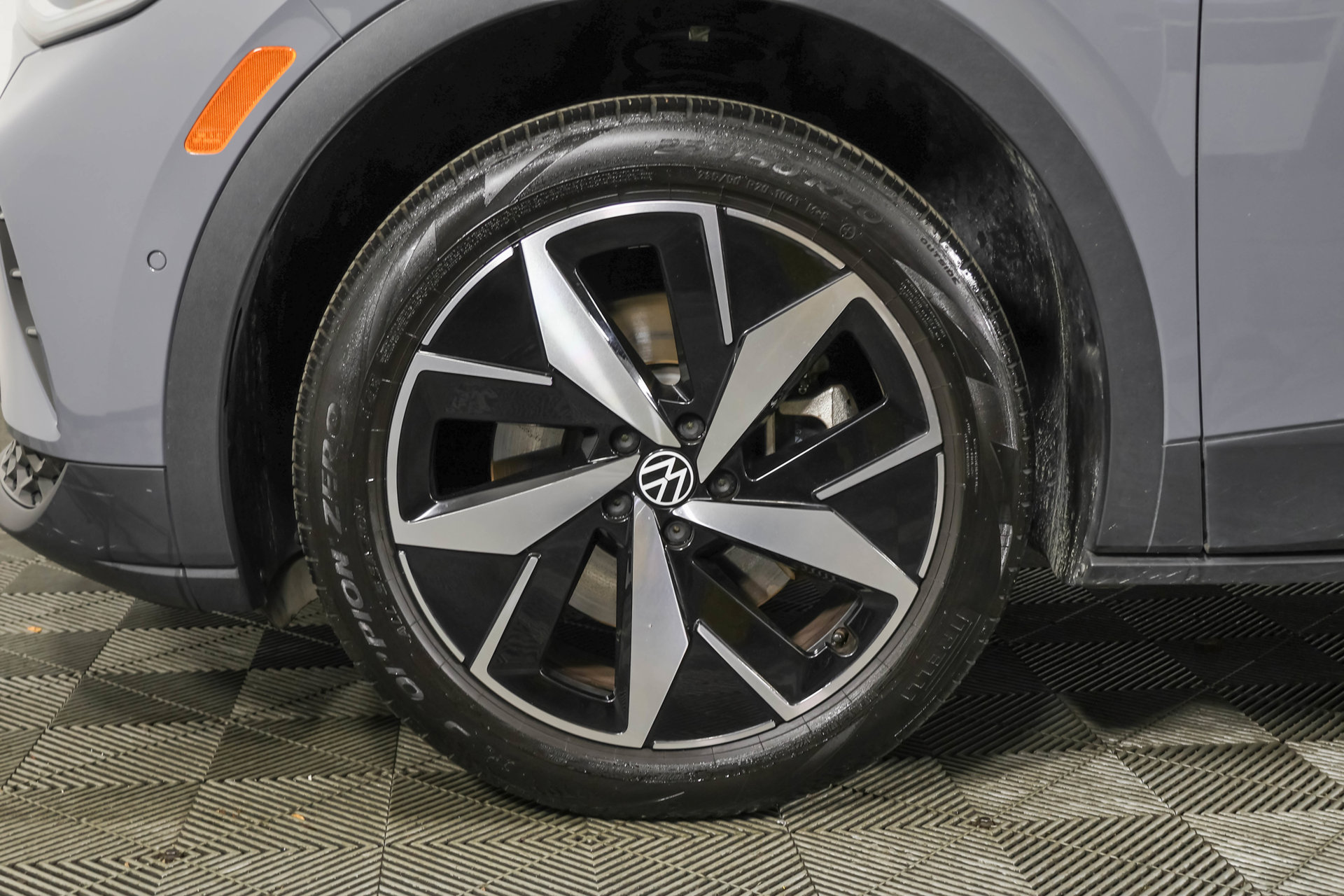 Used 2023 Volkswagen ID.4 Pro S AWD/4WD image 25