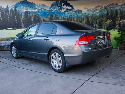 Used 2010 Honda Civic LX image 4