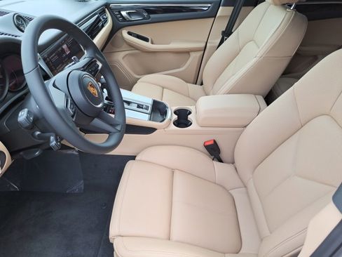 New 2026 Porsche Macan image 22