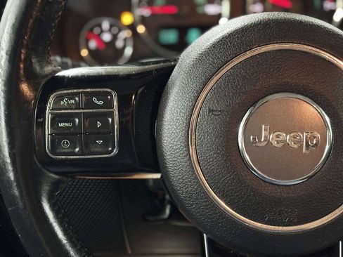 Used 2015 Jeep Wrangler Unlimited Sahara AWD/4WD image 25