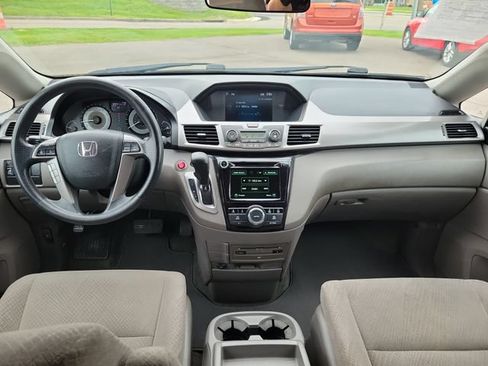 Used 2016 Honda Odyssey SE image 10