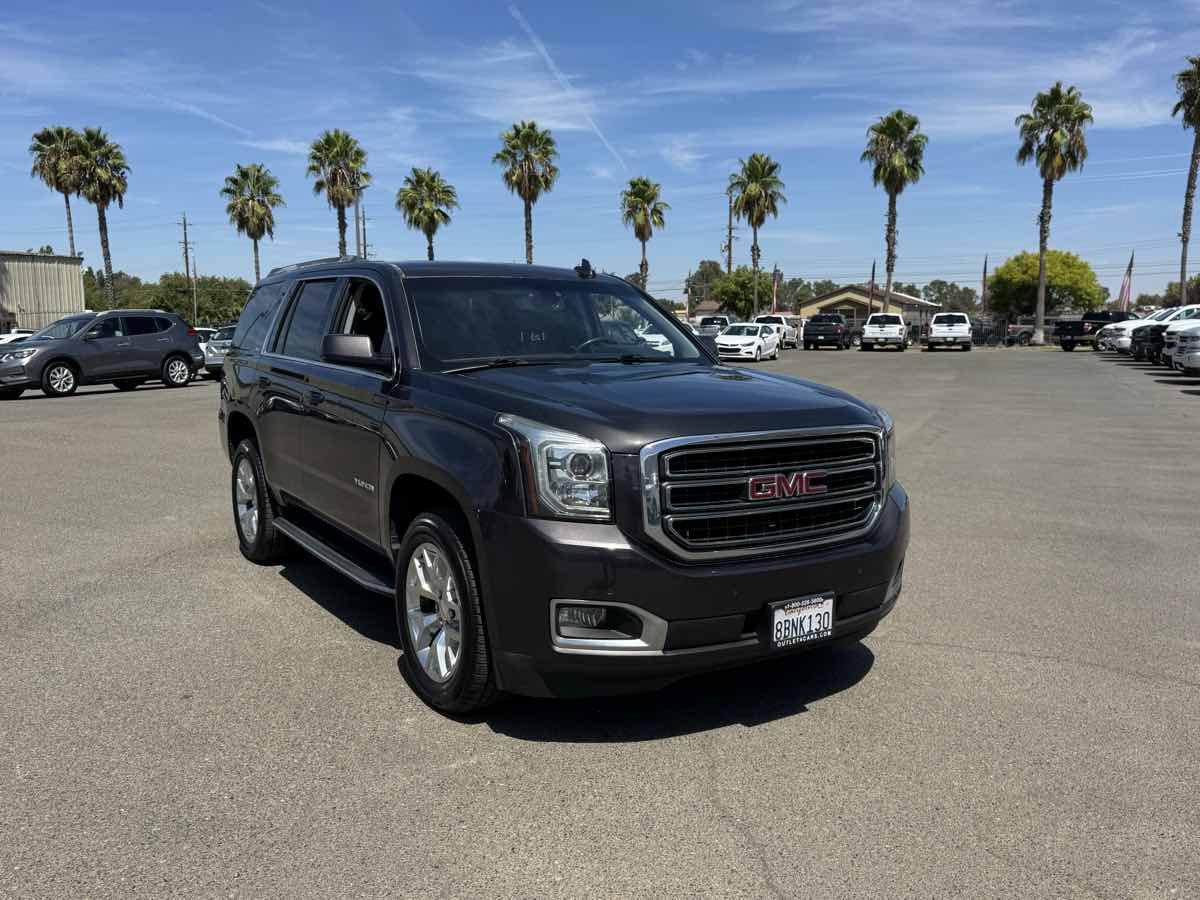 Used 2017 GMC Yukon SLE w/ SLE Value Package AWD/4WD image 3