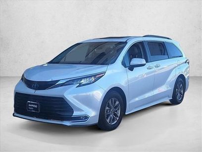 Used 2023 Toyota Sienna XLE