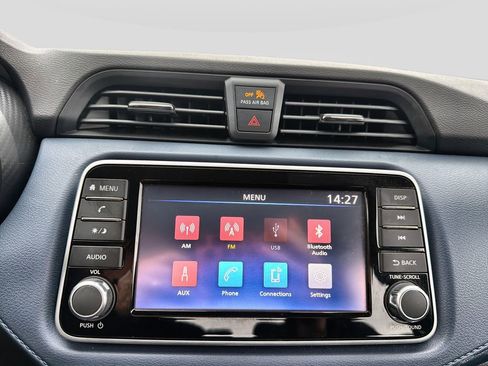 Used 2025 Nissan Versa SV FWD image 25