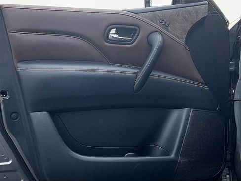 Used 2021 INFINITI QX80 Premium Select w/ All-Season Package image 21