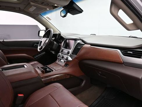 Used 2015 Chevrolet Suburban LTZ AWD/4WD image 35