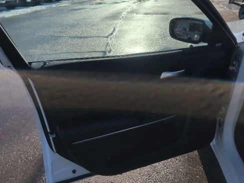 Used 2017 Dodge Charger SXT w/ Driver Confidence Group image 15