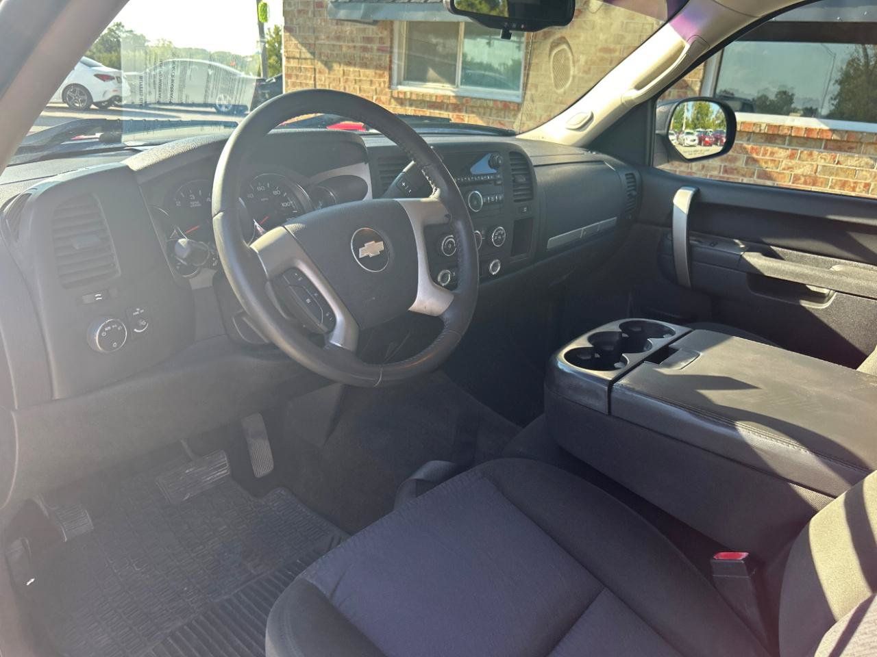 Used 2010 Chevrolet Silverado 1500 LT w/ Power Pack Plus AWD/4WD image 16