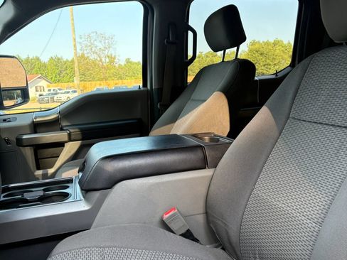 Used 2018 Ford F250 XLT w/ XLT Premium Package AWD/4WD image 19