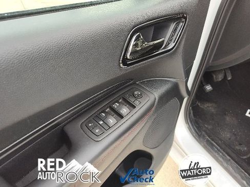 Used 2024 Dodge Durango GT image 12