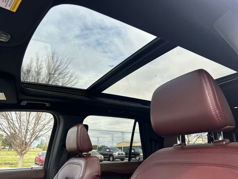 Used 2023 Ford Expedition Max Limited image 18