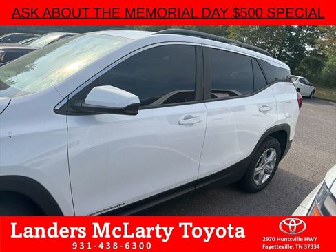 Used 2022 GMC Terrain SLE w/ Driver Convenience Package FWD image 10