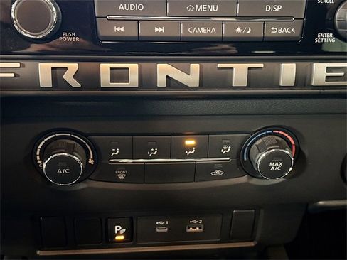 Used 2025 Nissan Frontier SV image 15