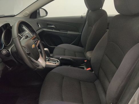 Used 2014 Chevrolet Cruze LT FWD image 17