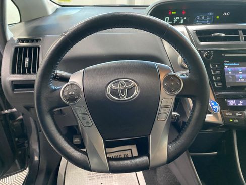 Used 2017 Toyota Prius V Four FWD image 20