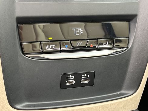 New 2026 BMW 330i Sedan w/ M Sport Package image 22