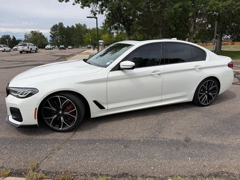 Used 2021 BMW M550i xDrive w/ Executive Package AWD/4WD image 3