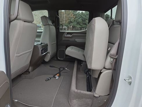 New 2026 GMC Sierra 1500 SLT image 30