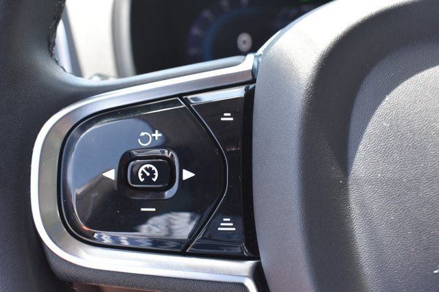 Used 2023 Volvo XC90 B5 Core AWD/4WD image 23
