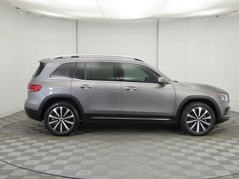 Certified 2022 Mercedes-Benz GLB 250 image 4