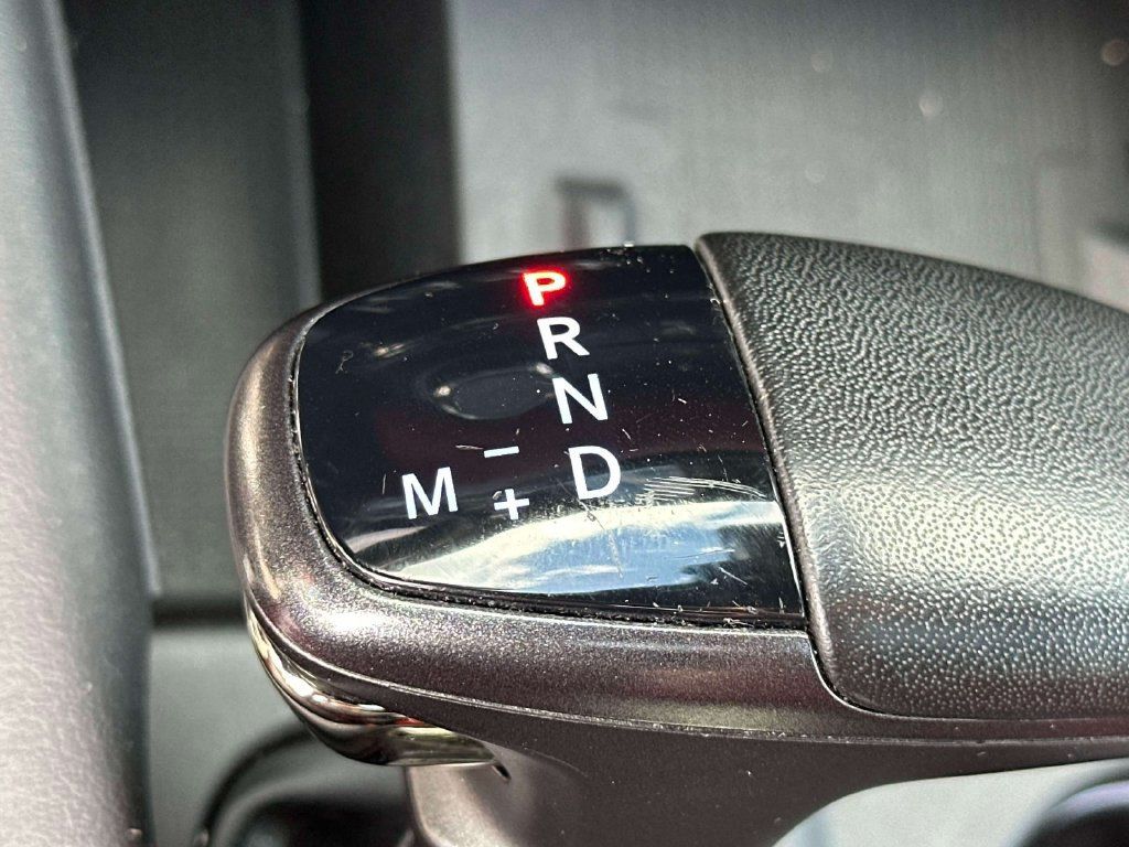 Used 2022 Dodge Durango R/T w/ Tow 'N Go Package AWD/4WD image 24