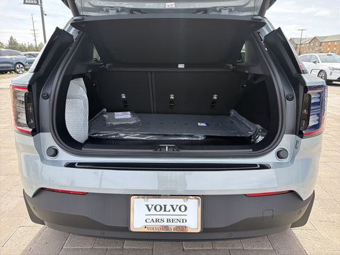 New 2026 Volvo EX30 Plus w/ Protection Package Premier image 9