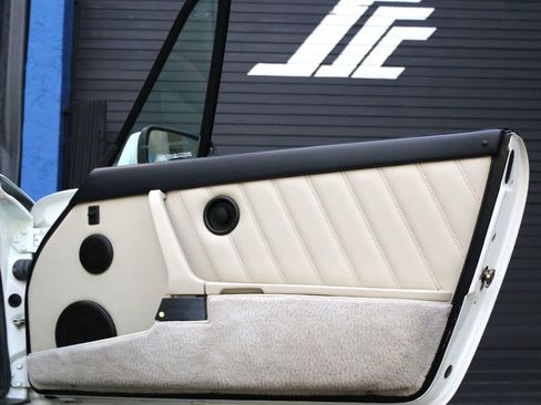 Used 1990 Porsche 911 Carrera image 24