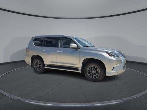 Used 2023 Lexus GX 460 Premium w/ Premium Package image 2