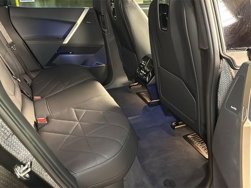 Used 2024 BMW iX xDrive50 w/ Premium Package image 14