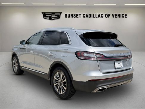 Used 2019 Lincoln Nautilus Select FWD image 5