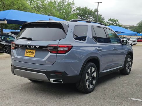 New 2026 Honda Pilot Touring image 5
