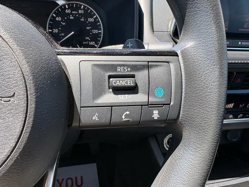 Used 2021 Nissan Rogue SV FWD image 16