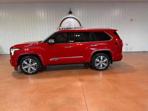 Used 2023 Toyota Sequoia Capstone image 1