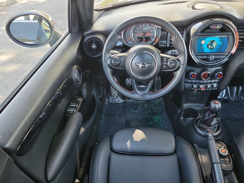 Used 2019 MINI Cooper S image 13