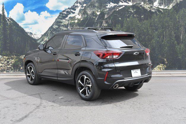 Used 2023 Chevrolet TrailBlazer RS w/ Convenience Package AWD/4WD image 9