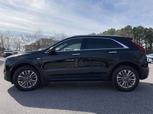 Used 2024 Cadillac XT4 Premium Luxury image 6