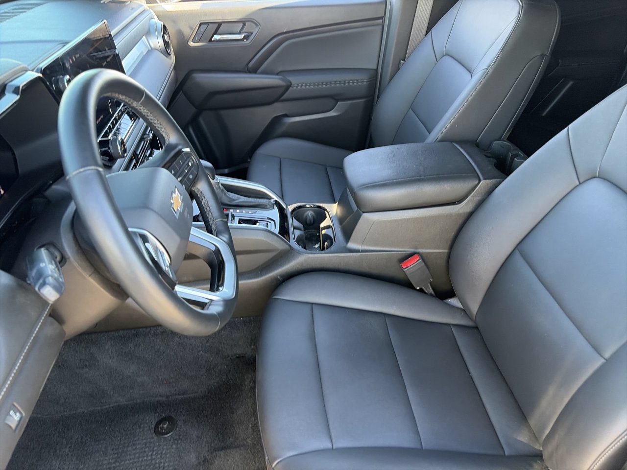 Used 2023 Chevrolet Colorado LT w/ LT Convenience Package III RWD image 18