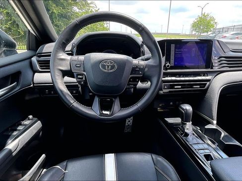 Used 2025 Toyota Camry SE w/ Convenience Package AWD/4WD image 6