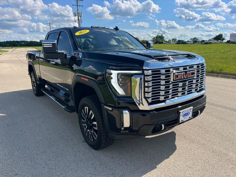 Certified 2025 GMC Sierra 2500 Denali w/ Denali Reserve Package AWD/4WD image 2