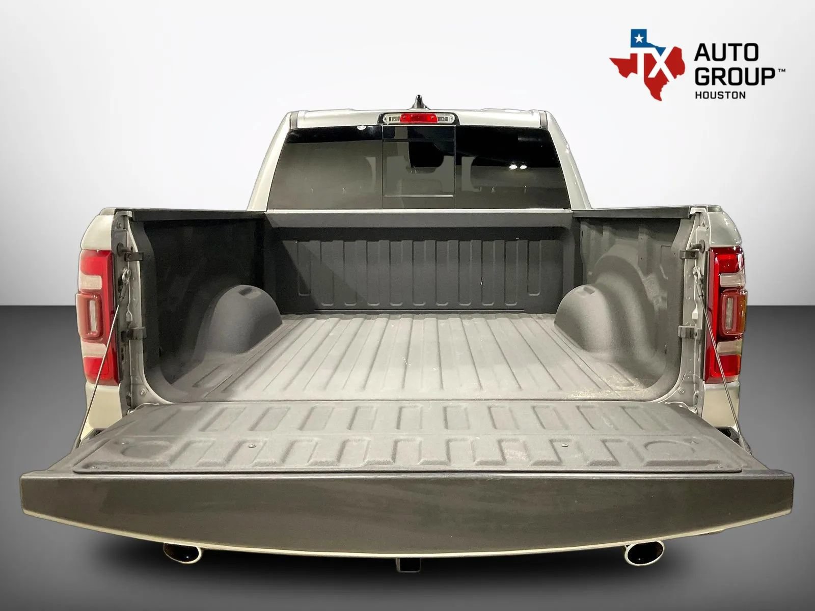 Used 2022 RAM 1500 Limited RWD image 9