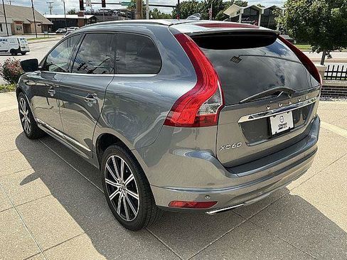 Used 2017 Volvo XC60 T6 Inscription w/ Climate Package AWD/4WD image 10