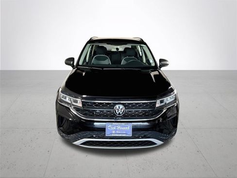 Certified 2022 Volkswagen Taos S FWD image 4