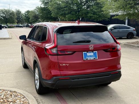 Used 2024 Honda CR-V EX image 3