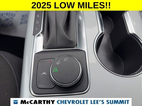 Used 2025 Chevrolet Blazer LT FWD image 10