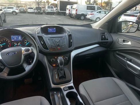 Used 2015 Ford Escape SE image 14