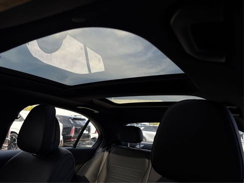 Used 2024 Mercedes-Benz C 300 Sedan image 32